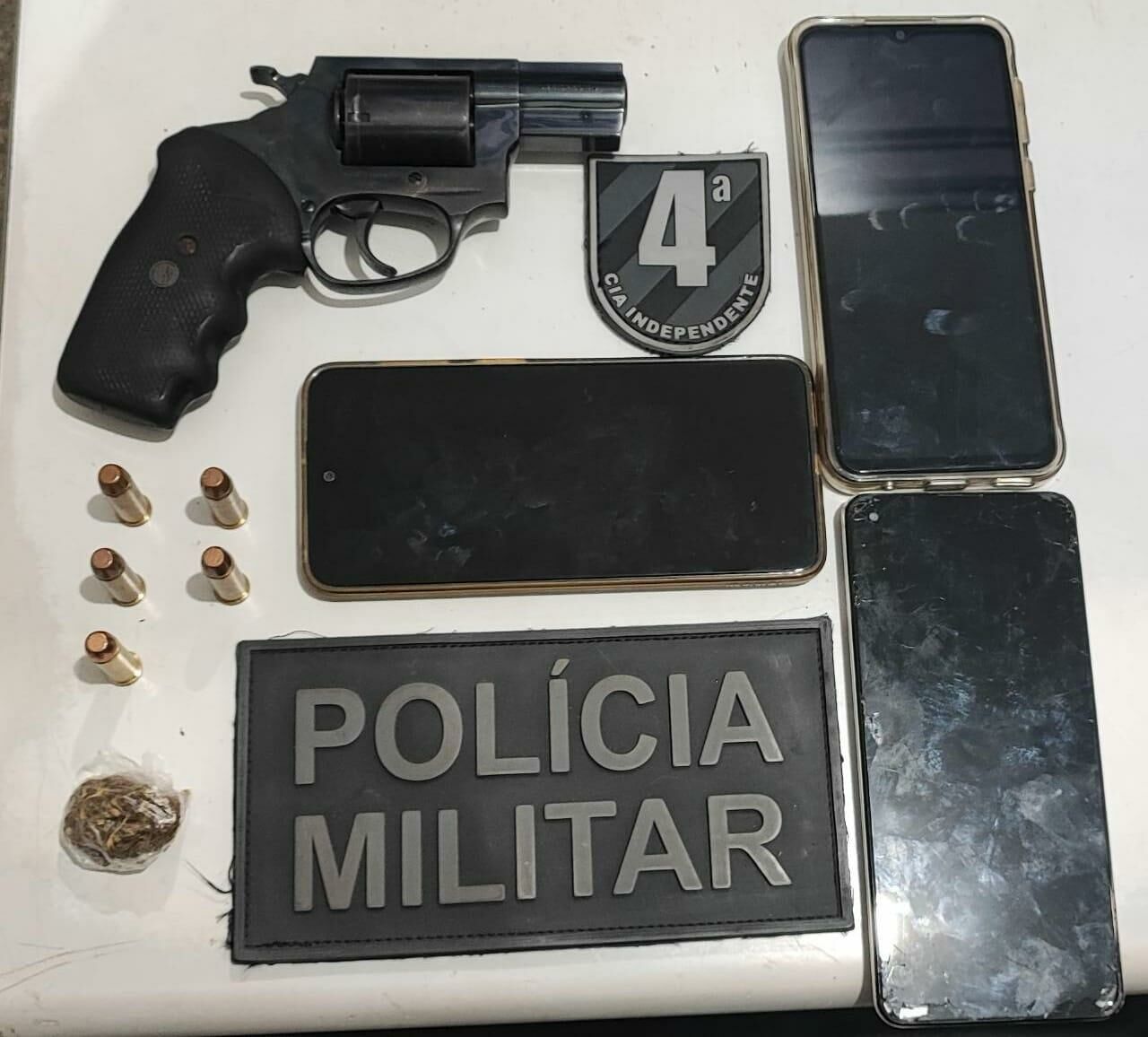 Imagem de compartilhamento para o artigo PM e PC de Chapadão do Sul prende foragido da justiça  da MS Todo dia